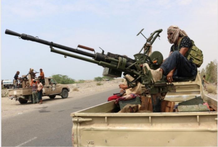  "العمالقة" تحبط محاولة تهريب كمية كبيرة من الخمور في باب المندب