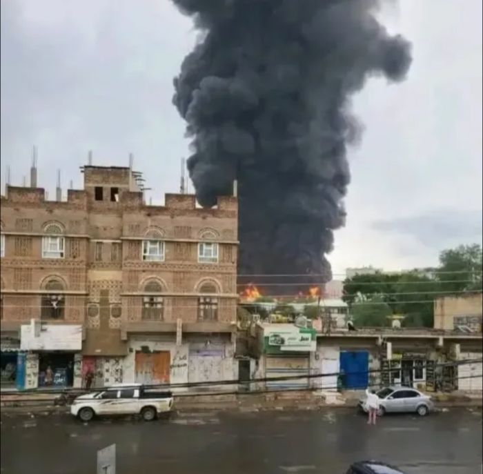  من نتائج الضربات الإسرائيلية الأخيرة: مصرع وإصابة نحو 45 من "الأمنيين" التابعين لمكتب زعيم الحوثيين.. القصف طال مقرًا أمنيًا سريًا في اختراق يعري قيادة العصابة