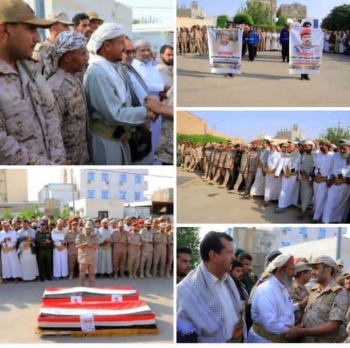 مأرب تشيّع العقيد خالد مثنى ورفيقه عبدالله العبادي في موكب رسمي وشعبي مهيب