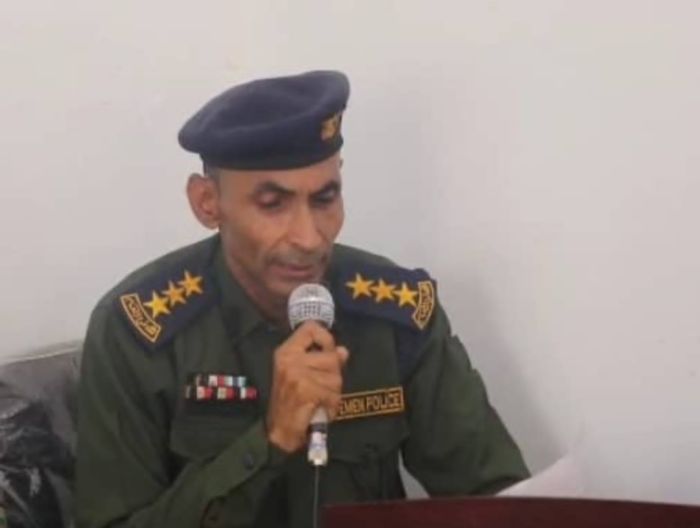  شقيق قيادي إخواني ووالده يعتديان على مدير أمن جبل حبشي بتعز