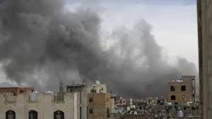 عصابة الحوثي تحول مأساة القصف الاسرائيلي على صنعاء إلى دعاية سياسية  