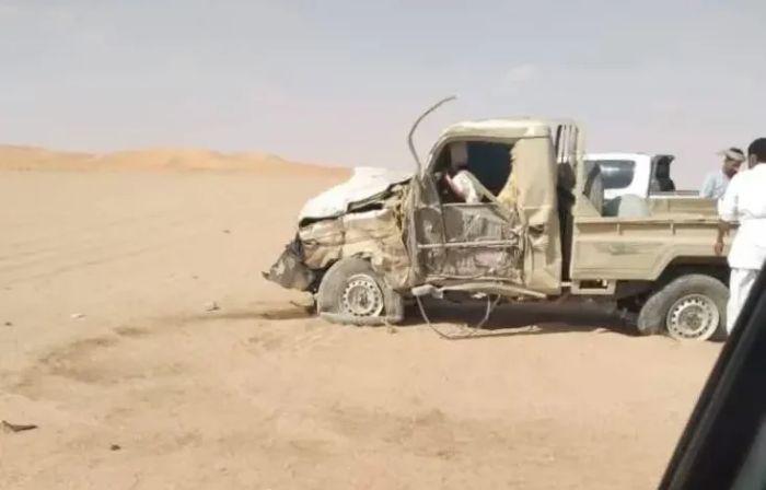 أربعة قتلى من أسرة واحدة في حادث مروري بالجوف