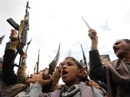 شهود عيان: الحوثيون ينقلون أسلحة بكميات ضخمة من جبل براش بصنعاء وسط مؤشرات على تحرك عسكري وشيك