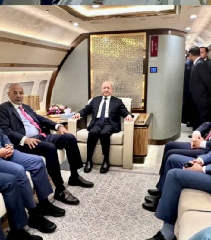  صورة طائرة الرئاسة اليمنية تشعل الجدل بين ناشطي التواصل الاجتماعي