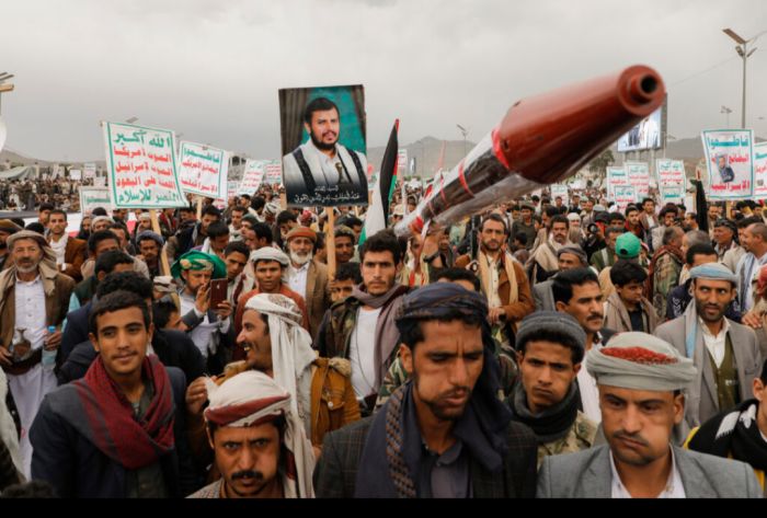  في محاولة يائسة لطمس ثورة اليمنيين .. عصابة الحوثي تواجه ذكرى 26 سبتمبر بحملات قمع واختطافات واسعة