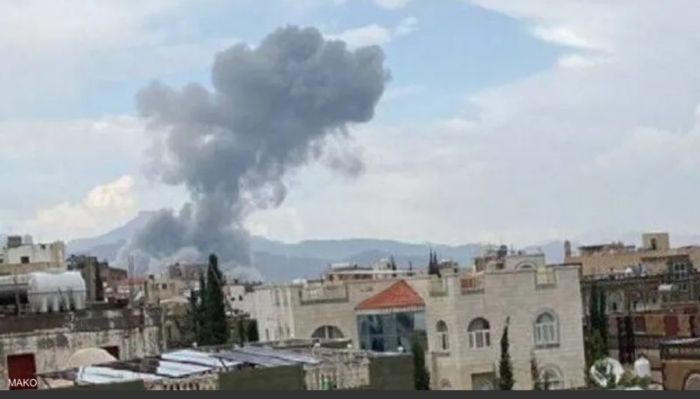  أنباء عن مصرع قيادات حوثية في غارة إسرائيلية استهدفت غرفة عمليات بصنعاء