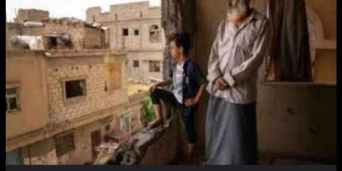  تعيين شمسان لناهبي منازل المواطنين في لجان الإخلاء يثير غضباً واسعاً في تعز