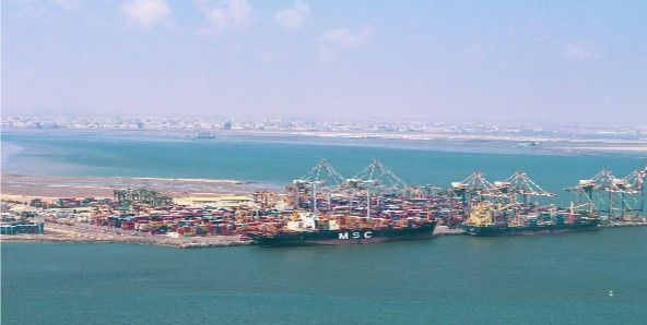  2500 طن من الأسلحة كانت في طريقها إلى الحوثيين .. الكشف عن محتويات أكبر شحنة أسلحة إيرانية ضبطت في ميناء عدن