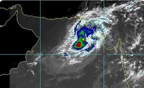 "عاصفة ’شاختي‘ تتحول إلى إعصار شديد فوق بحر العرب دون تأثيرات مباشرة على اليمن"