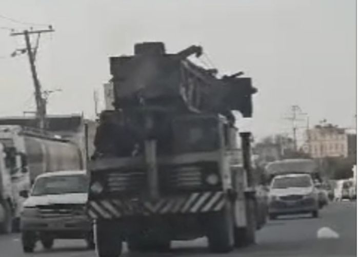  عصابة الحوثي تنهب حفّار شيخ قبلي في عمران