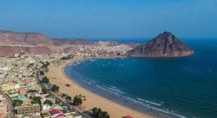  مختلٌّ عقليًّا يهاجم الفتيات في خور مكسر ومطالبات بنقله إلى المصحة النفسية