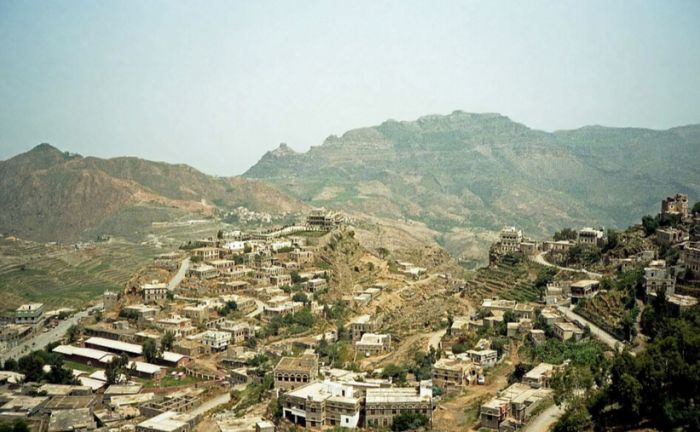  وفاة سجين بانقلاب طقم أثناء نقله إلى سجن حجة.. وناشطون يتهمون الحوثي بتصفيته