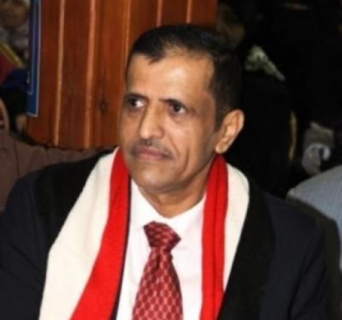 عصابة الحوثي تمنع أسرة غازي الأحول من التواصل معه