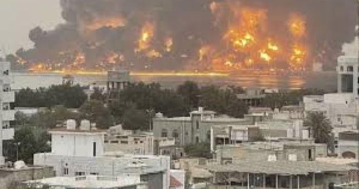 أول تداعيات المتاجرة بغزة .. أسر ضحايا العدوان في الحديدة يطالبون بتعويضات ومحاكمة الحوثي