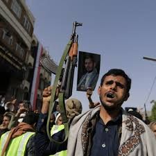 عصابة الحوثي تعتقل تاجرًا في صنعاء  بسبب تعليقه على توقف حشود السبعين
