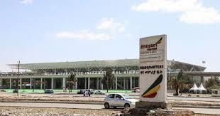  مطار أديس أبابا يحذر الإثيوبيين من استخدام وثائق سفر يمنية