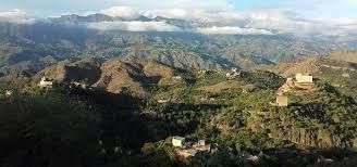 مليشيا الحوثي تداهم مسقط رأس العميد الصلاحي وتختطف عددًا من أقاربه بعد انشقاقه