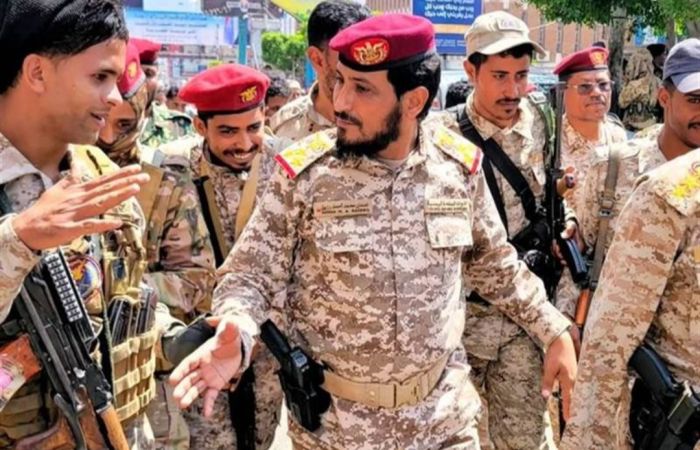  في محاكاةٍ لأساليب الحوثيين.. اعتقال مصورين وثّقوا لحظات نقل "رزيق" إلى المستشفى