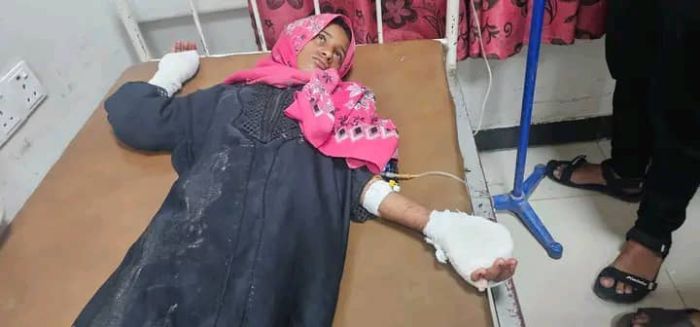 لغم حوثي يصيب طفلة في تعز أثناء جمع الحطب... جريمة جديدة تُضاف إلى سجل المليشيا ضد المدنيين