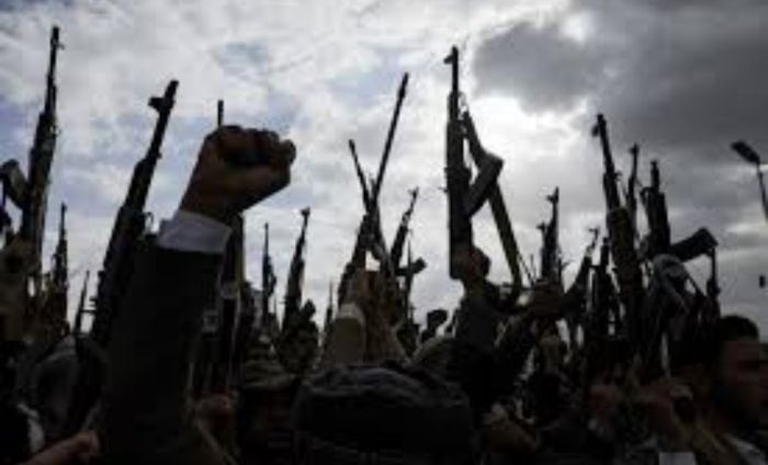  آثار مدمّرة لجبايات الحوثي على القطاع الصناعي والأيدي العاملة