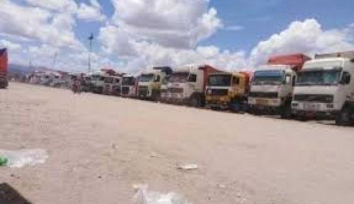  هيئة النقل الحوثية تفرض جبايات جديدة على سائقي الشاحنات في الحوبان