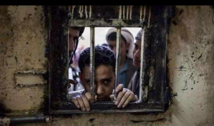  منظمة حقوقية: مليشيا الحوثي تواصل اختطاف جثمان تربوي توفي تحت التعذيب منذ 2016