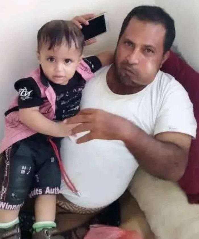  عُذِّب 11 ساعة على يد مسلحين .. عامل نقل سيارات بين عدن والمهرة ينجو مع نجله من الاختطاف بأبين