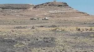 قيادي حوثي ينهب 60 ألف لبنة من أراضي المواطنين في همدان بقوة السلاح ويعتقل الأهالي المعترضين