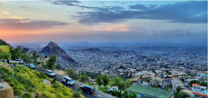 تمرد محور تعز يكلف الخزينة العامة ستة مليارات في بضع شهور  