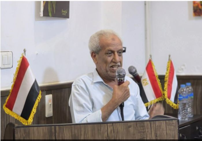  يمني يعلن انسحابه من المؤتمر القومي العربي احتجاجًا على انحيازه لعصابة الحوثي