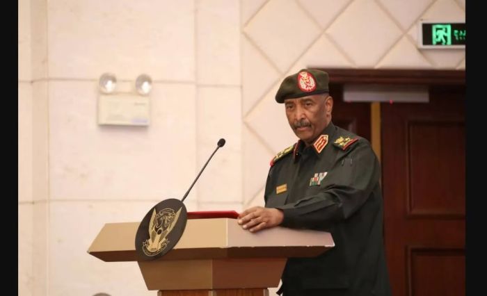 البرهان: السودانيون المهجّرون قسراً اختاروا السير آلاف الكيلومترات إلى مناطق الدولة