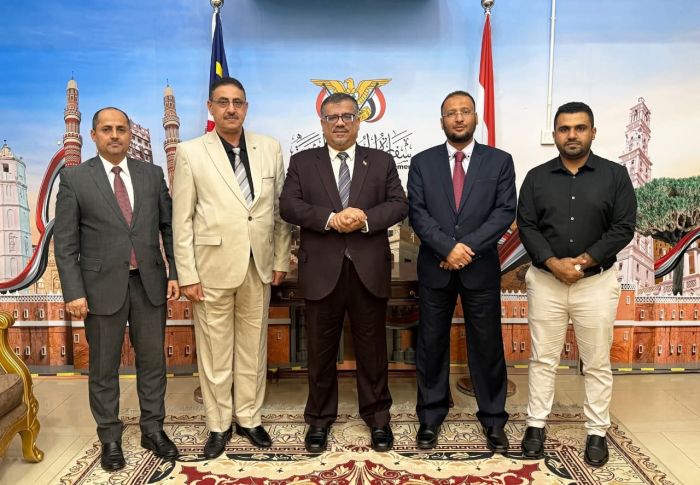 باحميد ..سفير لليمن ام ناشط خيري للتنظيم؟ 