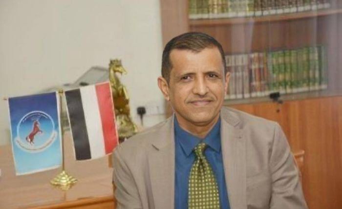  غازي الأحول يلتقي أسرته بعد أشهر من الاختطاف في سجون الحوثي