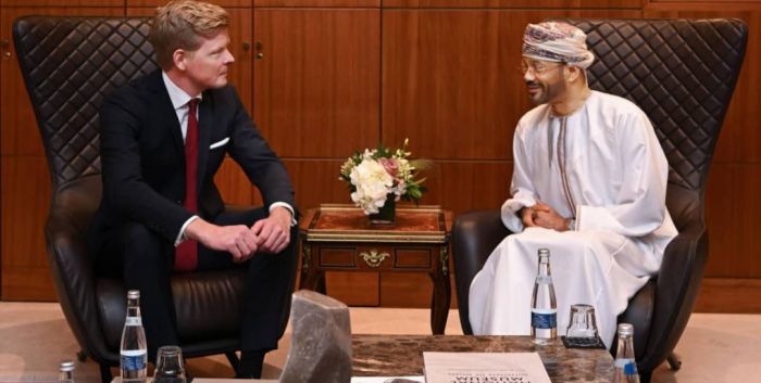  غروندبرغ يبحث مع وزير الخارجية العُماني سبل استئناف عملية السلام في اليمن