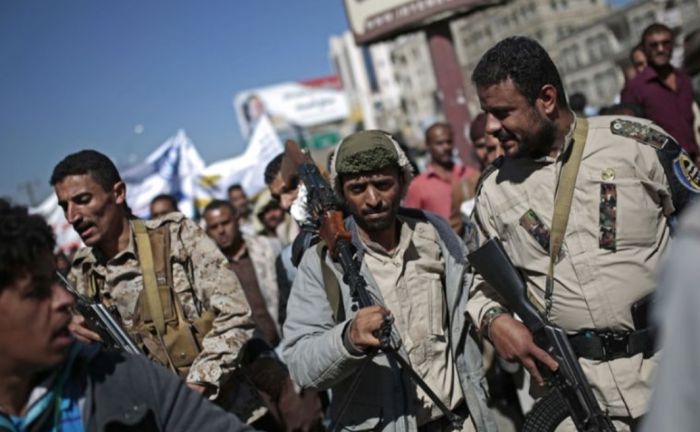  فضيحة حوثية كبرى على صلة بإعدام 17 متهماً.. أحد قضاة محكمة الحوثيين محكوم بالإعدام لقتله أحمد شرف الدين في 2014