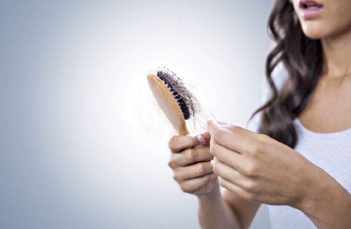 أطعمة تتلف شعرك دون أن تدري