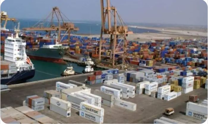  موانئ الحديدة تسجّل أدنى مستوى للواردات منذ 3 سنوات