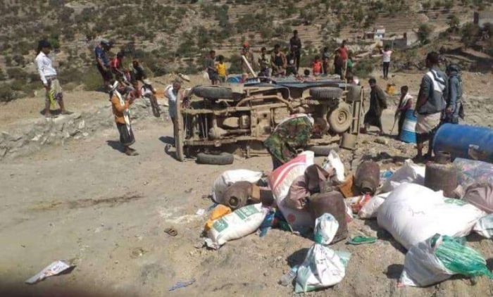 وفاة طفل وإصابة ثلاثة في انقلاب سيارة بمديرية القبيطة في لحج