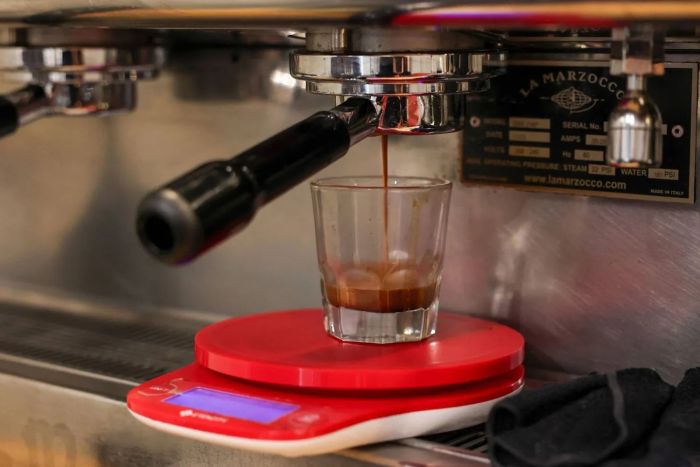 احذر... قهوتك الصباحية قد تسبب لك ألماً مزمناً