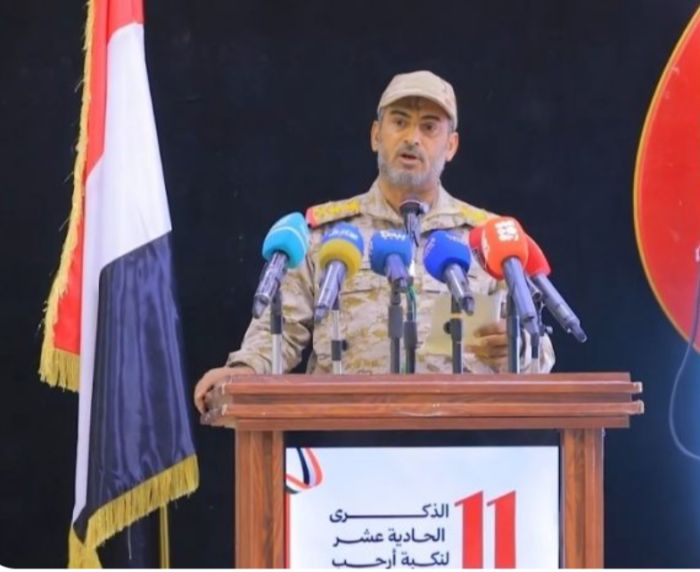 مأرب .. رئيس هيئة أركان الجيش اليمني يشيد ببطولات وتضحيات قبيلة أرحب  