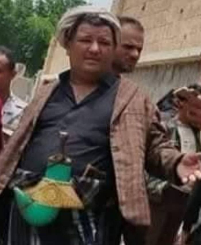  الإخوان يستعينون بمتحصل حوثي لضريبة القات في تعز