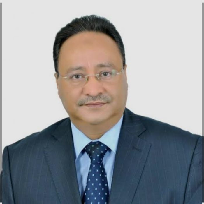 الدكتور أحمد عمر بامشموس .. سيرةُ علمٍ ونزاهةٍ ووطنية  