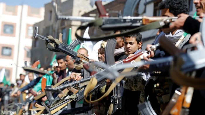 الحوثيون يعترفون بمصرع خمسة من قادتهم العسكريين بينهم خبير الطائرات المسيّرة وصهر زعيم المليشيا