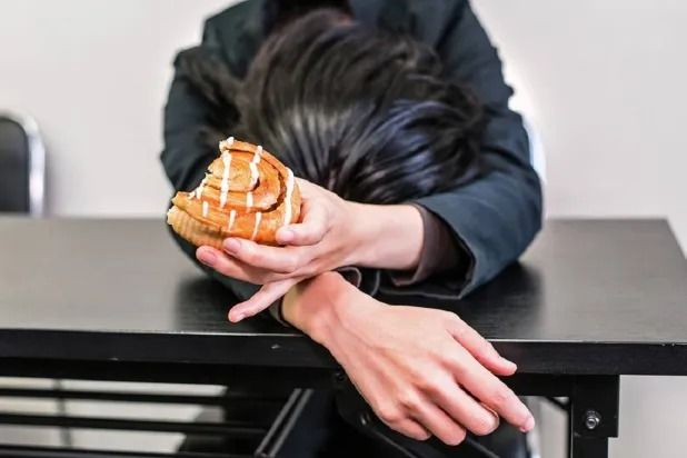 طرق بسيطة لكبح الرغبة في تناول السكر