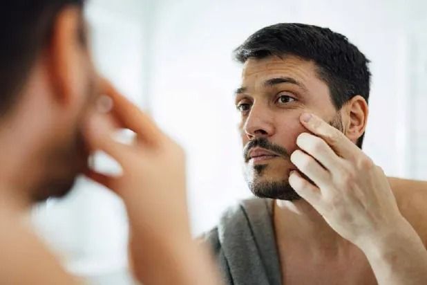 أيهما أفضل للبشرة... فيتامين «سي» أم «هـ»؟