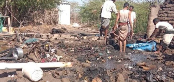  حريق يشرد أسرة نازحة في الخوخة إلى العراء