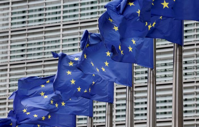  الاتحاد الأوروبي يحذر من تصاعد التوتر في حضرموت والمهرة