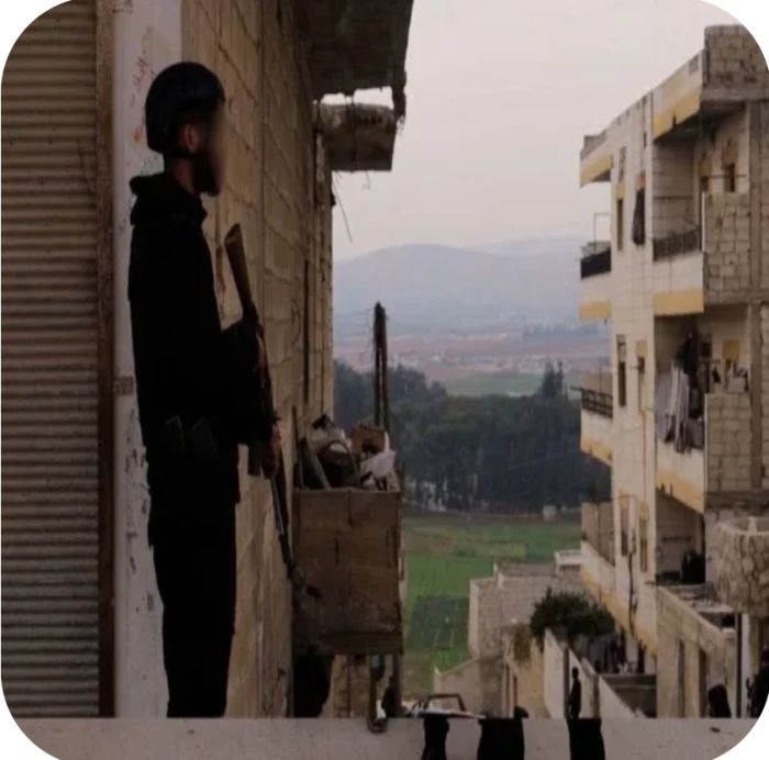 سوريا تشدد إجراءاتها الأمنية بعد هجوم انتحاري لـ«داعش» في حلب