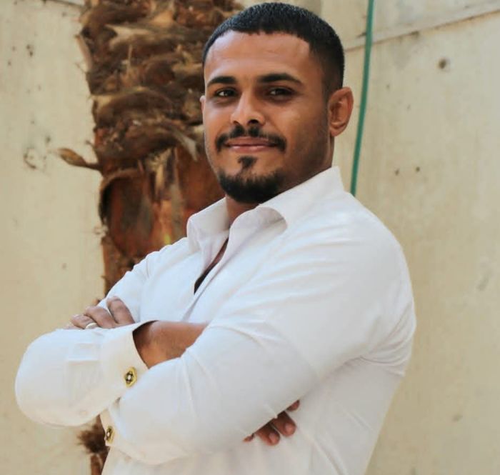 شاب عدني أمام القضاء بسبب مطالبته بحق المياه في عدن