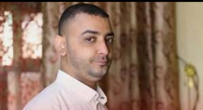  قيادي حوثي يعرقل الإفراج عن الصحفي المياحي